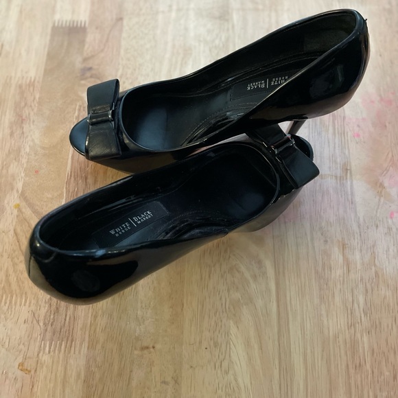 White House Black Market Women’s Shoes - Picture 9 of 12